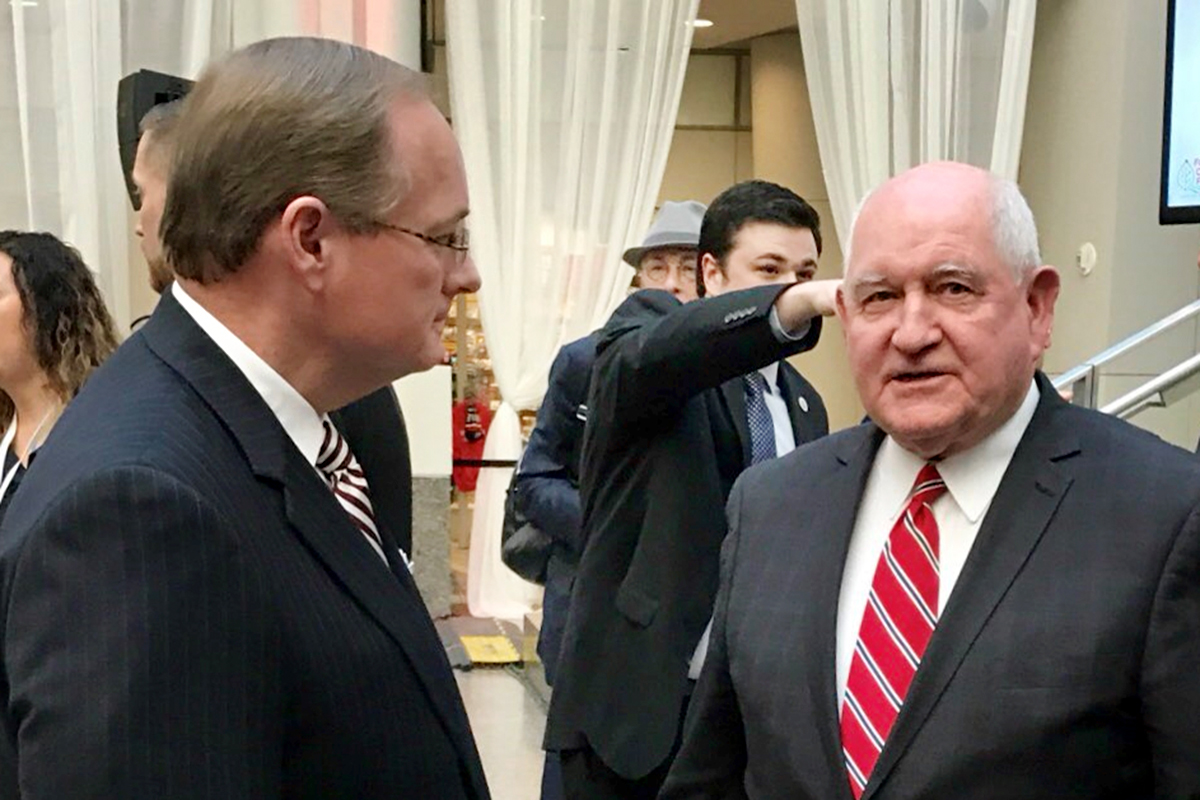 MSU President Mark E. Keenum visits with U.S. Secretary of Agriculture Sonny Perdue in Washington, D.C. 