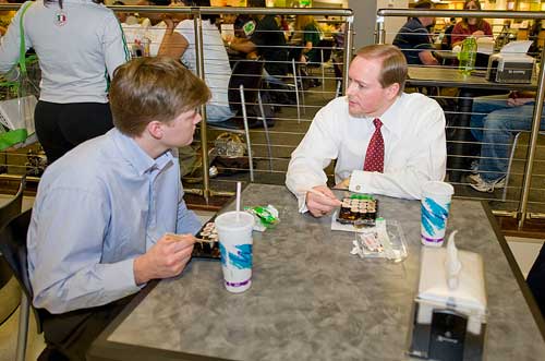President Keenum in lunch-time discussion with Student Association president Braxton Coombs.