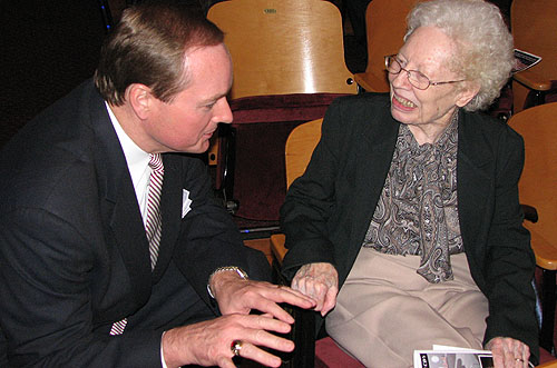 President Keenum visits with Mary Ann Templeton, who, along with her late husband Charles H. Templeton, Sr.