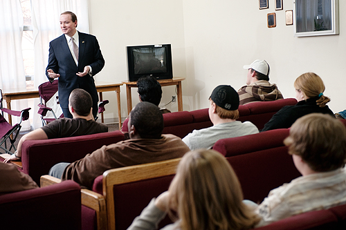 President Keenum visited with a number of Evans Hall students for informal comments about his life experiences, including the opportunities provided by his MSU degrees.