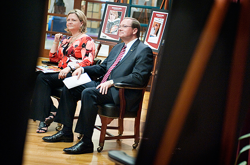 President and First Lady Keenum were on hand for the kick-off of the 2010 Common Freshman Reading Program.