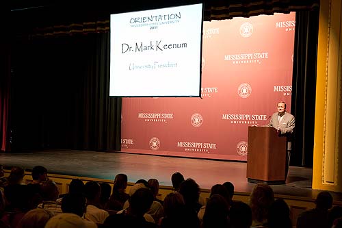 President Keenum speaks to new students at Orientation.