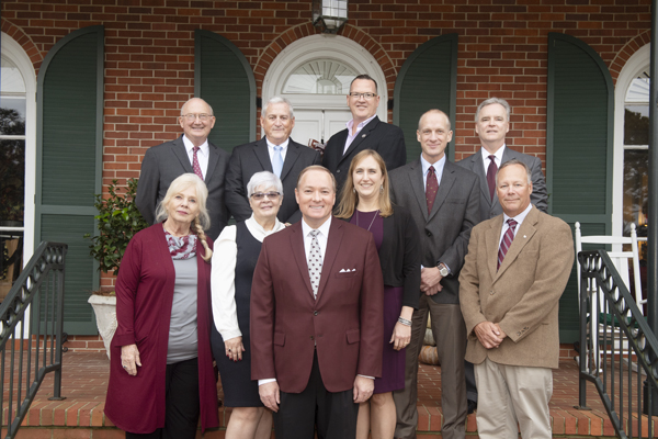 President Keenum congratulates the university’s 2018 Alumni Fellows during their recent three-day visit to the Starkville campus